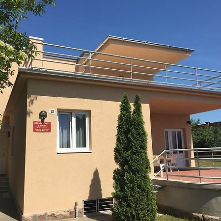 Suele Apartments & Rooms Balatonfured Bagian luar foto