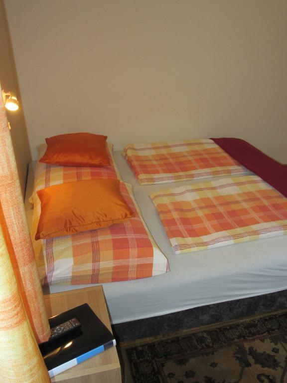 Suele Apartments & Rooms Balatonfured Ruang foto