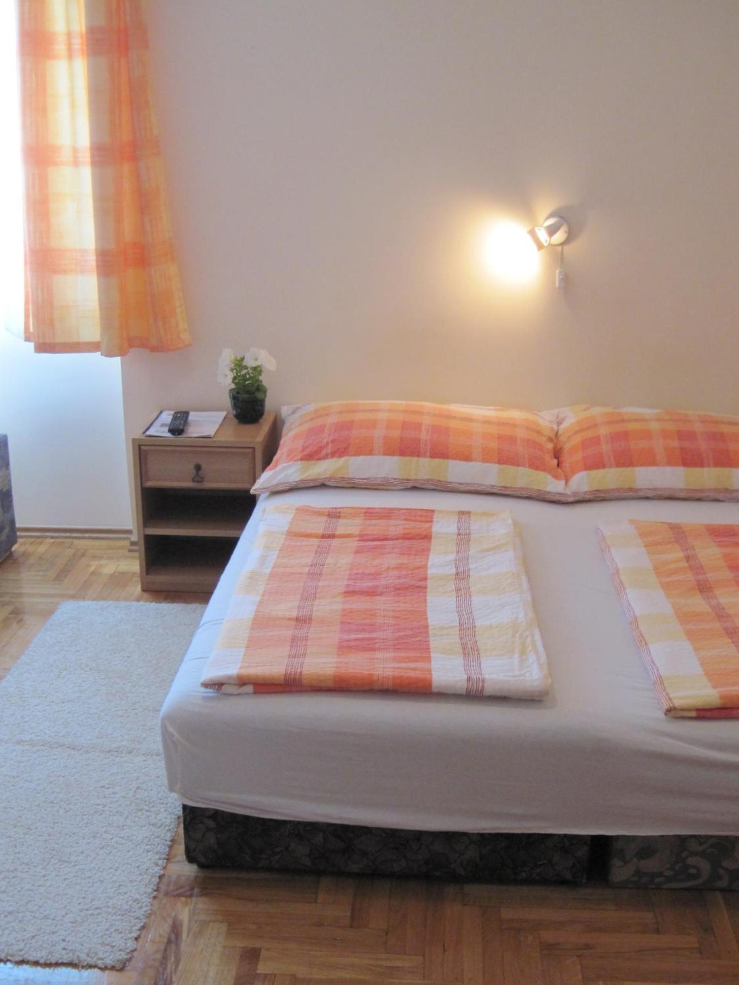 Suele Apartments & Rooms Balatonfured Bagian luar foto