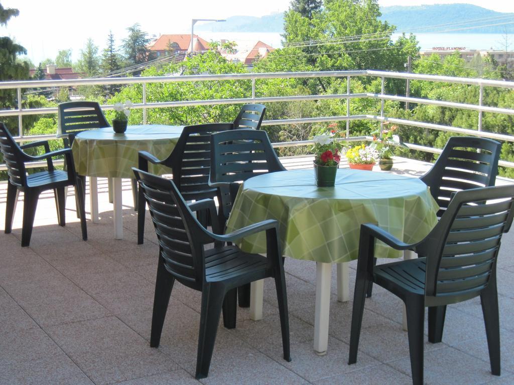 Suele Apartments & Rooms Balatonfured Ruang foto