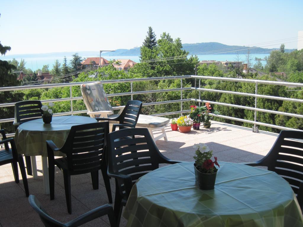 Suele Apartments & Rooms Balatonfured Ruang foto