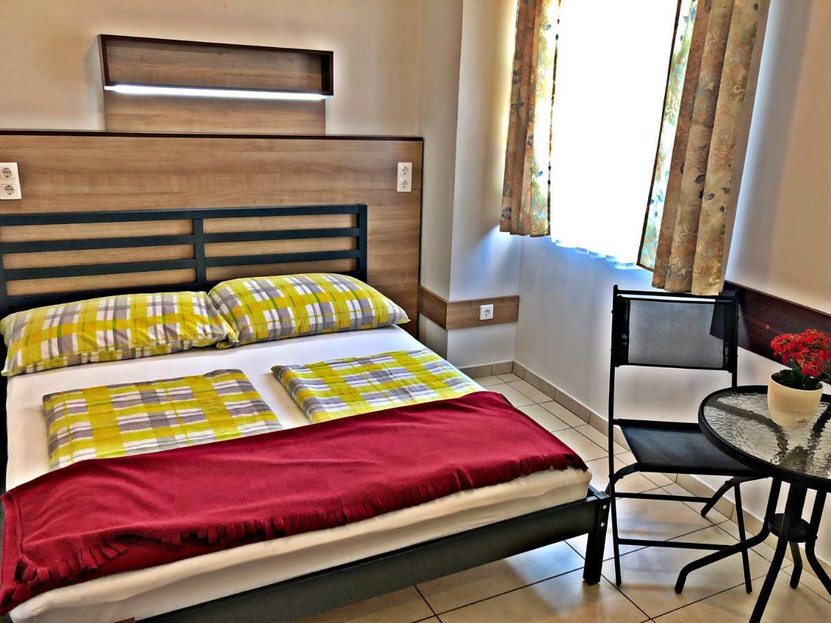 Suele Apartments & Rooms Balatonfured Bagian luar foto